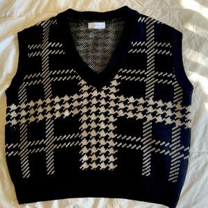 OAK + FORT vest black and white. New